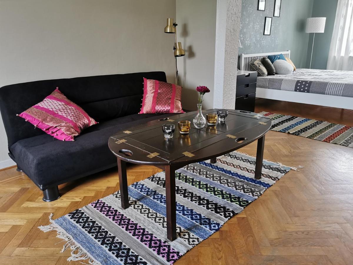 Apartamento Gamla Skolan Rum & Oevernattning I Spjutstorp Exterior foto