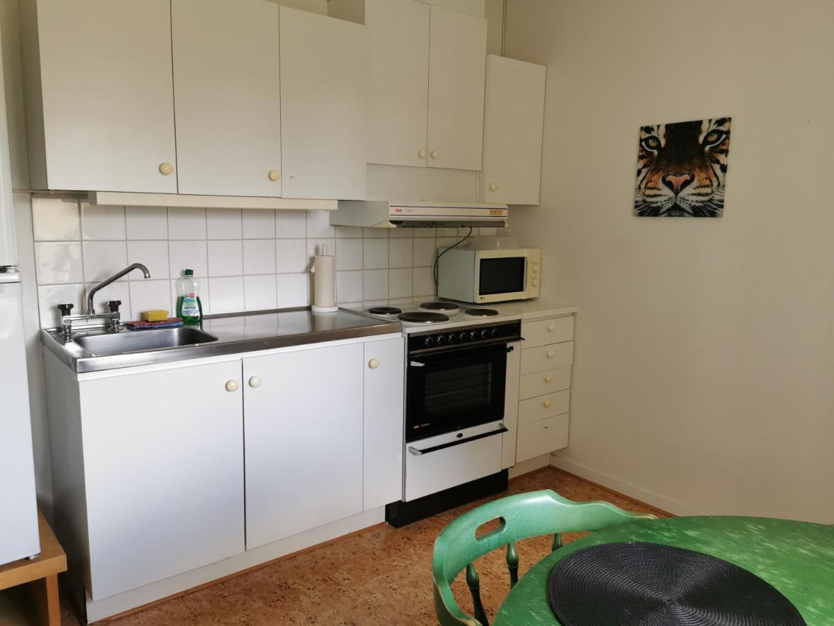 Apartamento Gamla Skolan Rum & Oevernattning I Spjutstorp Exterior foto