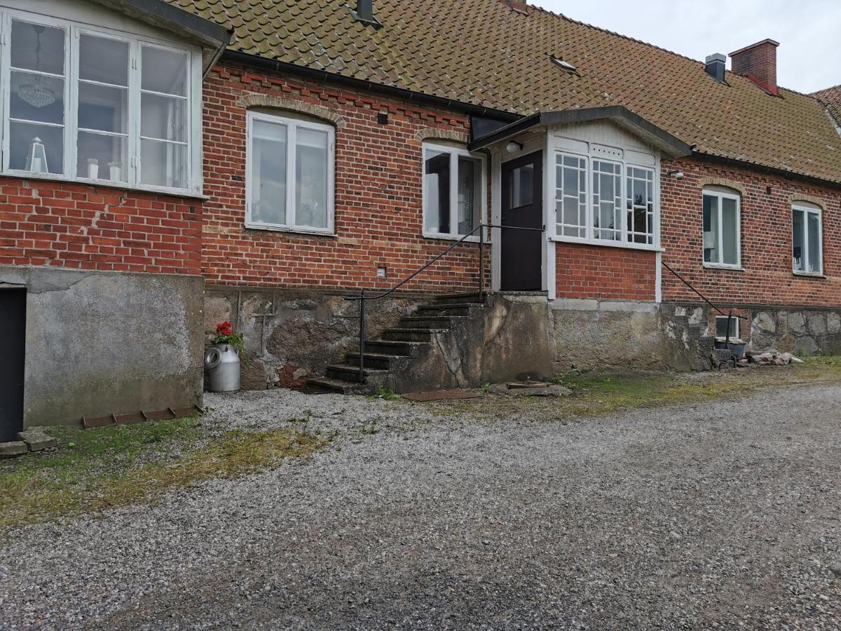 Apartamento Gamla Skolan Rum & Oevernattning I Spjutstorp Exterior foto