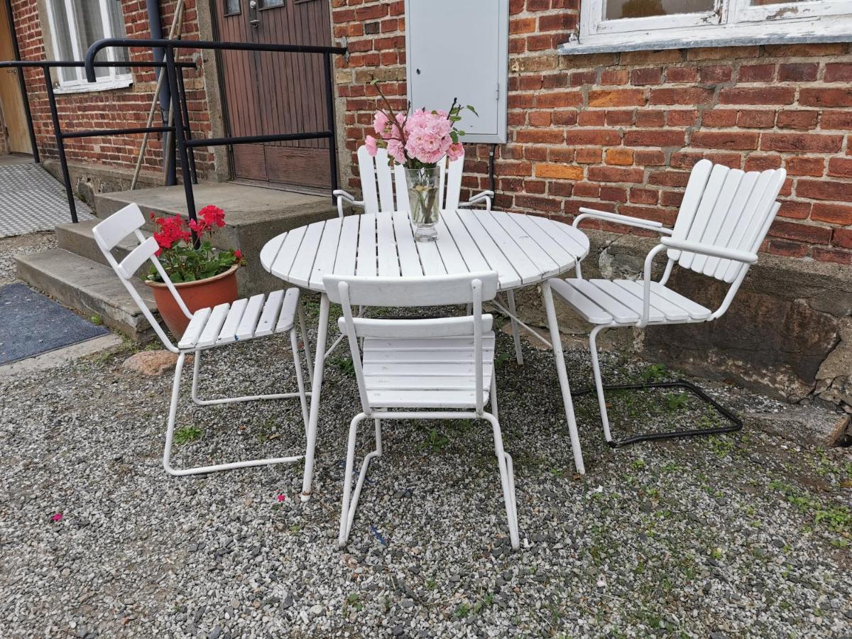 Apartamento Gamla Skolan Rum & Oevernattning I Spjutstorp Exterior foto